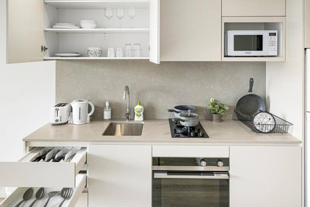 Studio For Long Term Tenants In Strathfield Cbd Sidney Exterior foto